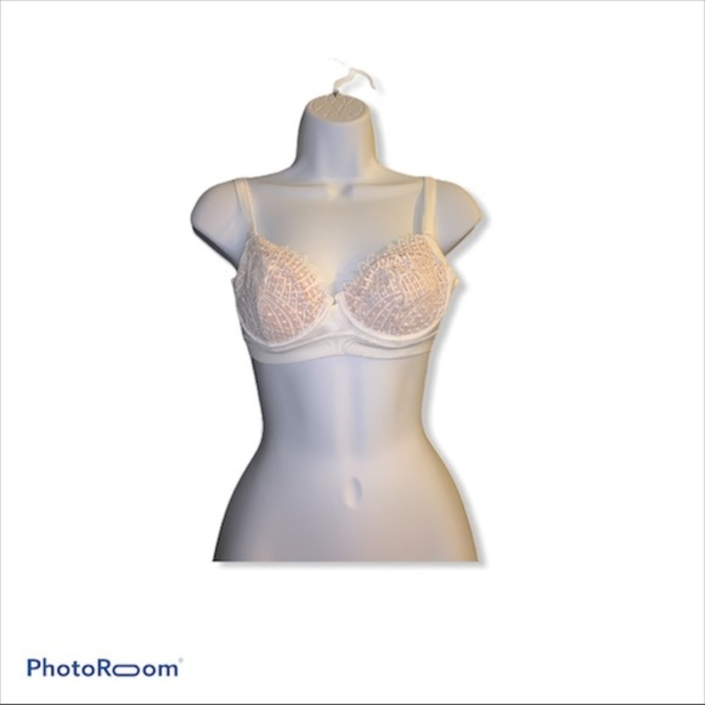 ASOS Swim top 30 DD/E white tan lace